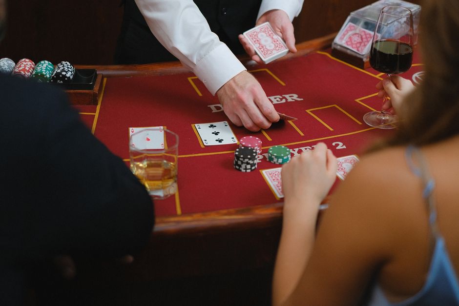 Slots, Poker & Beyond: An Honest Guide to Smarter iGaming